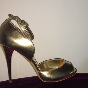 Metallic gold Open toe pump with strap. 3 1/2 inch